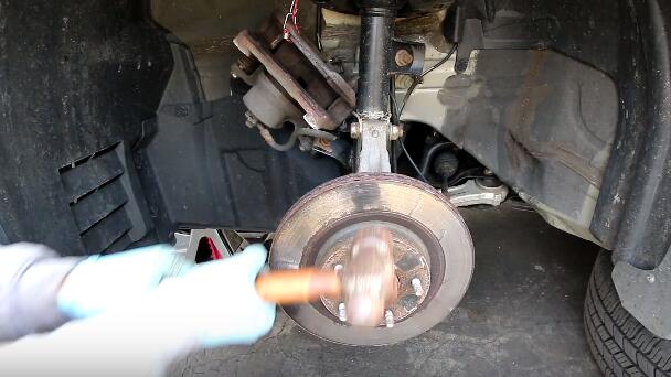 How to Change the Brake Pads And Rotors (Video)