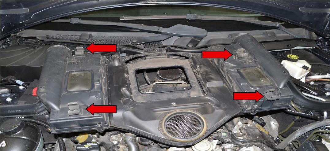 How to Remove Benz C Class W204 Engine Cover