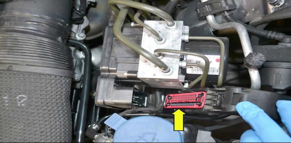 How to Replace ABS Dynamic Control Module for Benz W204