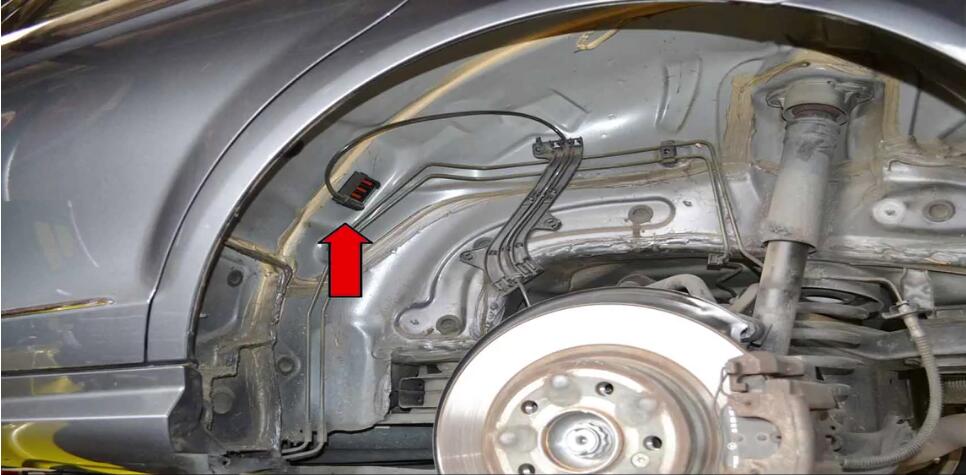 How to Replace ABS Sensor for Mercedes Benz W204