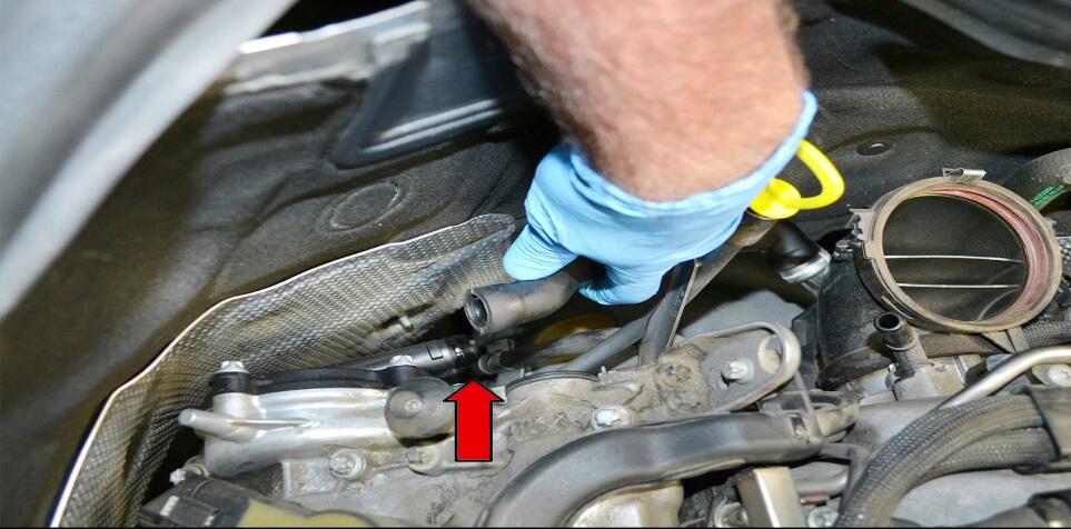 How to Replace Benz Breather Hose and Cover