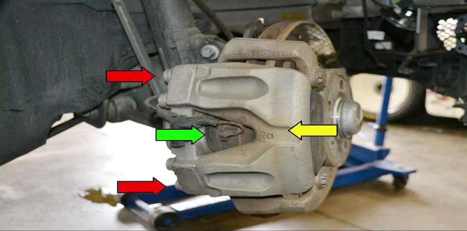 How to Replace Front Brake Pad for Mercedes Benz W204