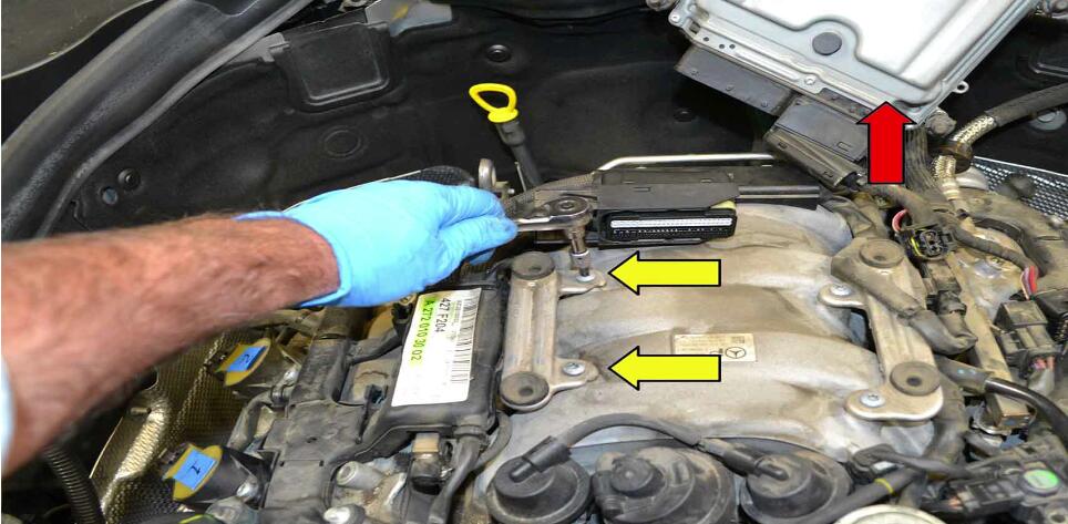 How to Replace Fuel Injector for Benz C350