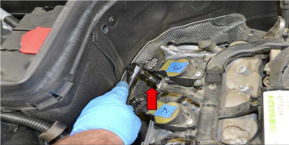 How to Replace Fuel Injector for Benz C350