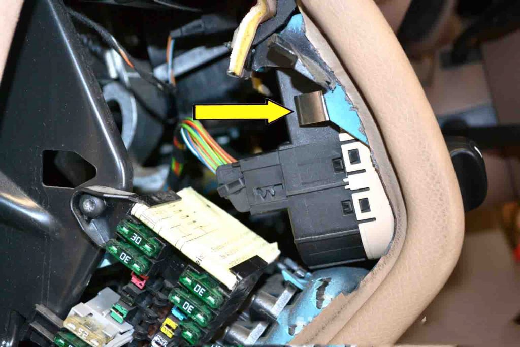 How to replace Benz W203 Light Control Switch Module