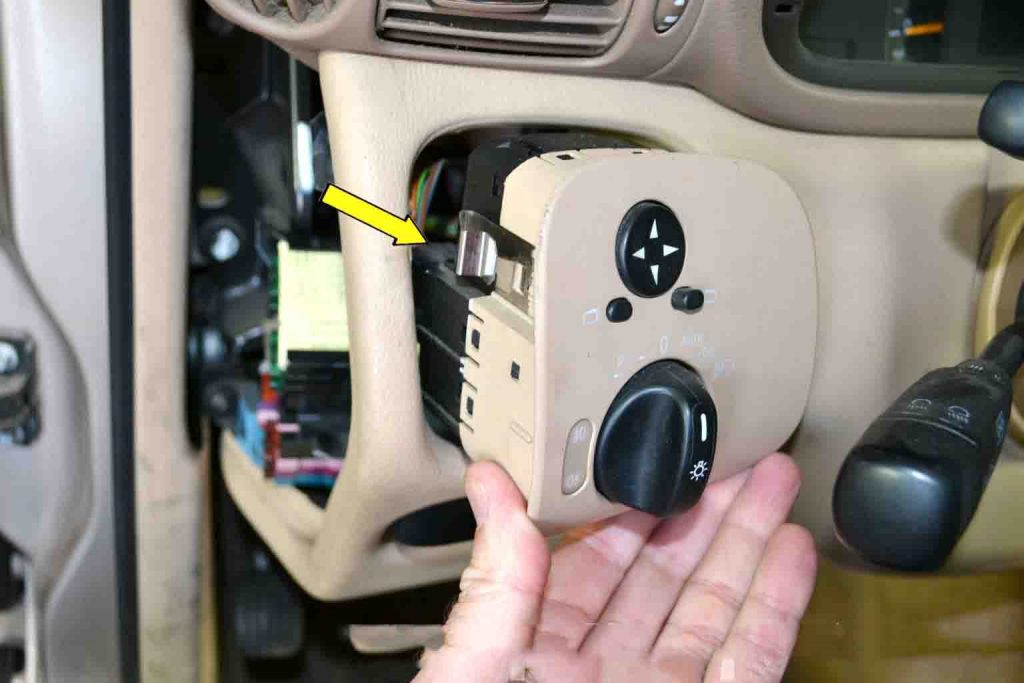 How to replace Benz W203 Light Control Switch Module