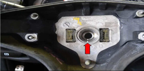 Mercedes-Benz-W204-Steering-Wheel-Airbag-Removal-Guide-9-1
