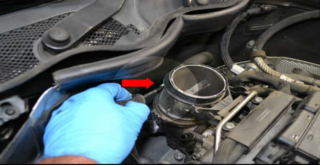 How to Replace MAF Sensor for Mercedes Benz W204