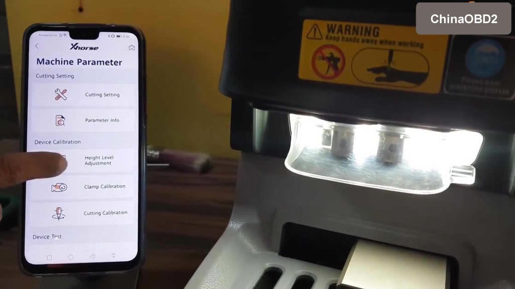 xhorse-dolphin-key-cutting-machine-calibration-tutorial-04