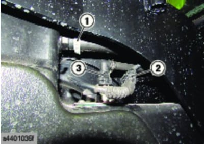 How to Remove Second Tank for CLAAS AXION 960-920 Tractor (10)