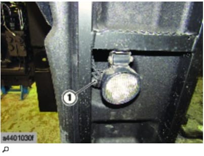 How to Remove Second Tank for CLAAS AXION 960-920 Tractor (18)
