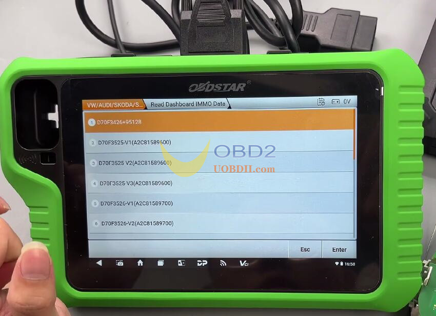 OBDSTAR X300 Classic G3 and C4-06 Adapter Read 2017 SKODA D70F3525 IMMO Data